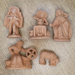 Lot 4 santons NON PEINT DECLASSE